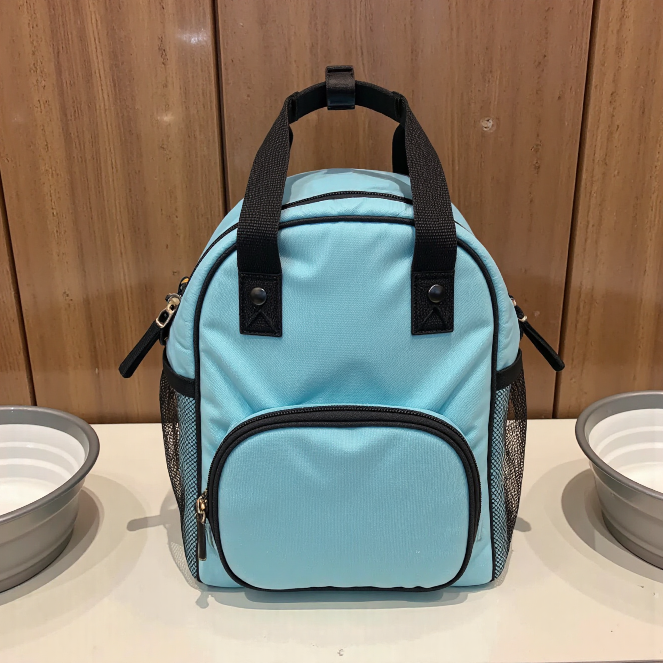 宠物旅行用品宠物包便携食碗折叠箱展示